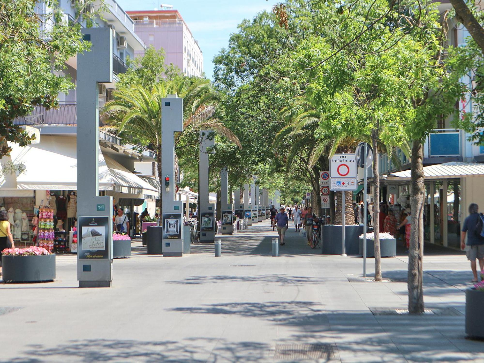 Alideco Lejlighed Lignano Sabbiadoro Eksteriør billede
